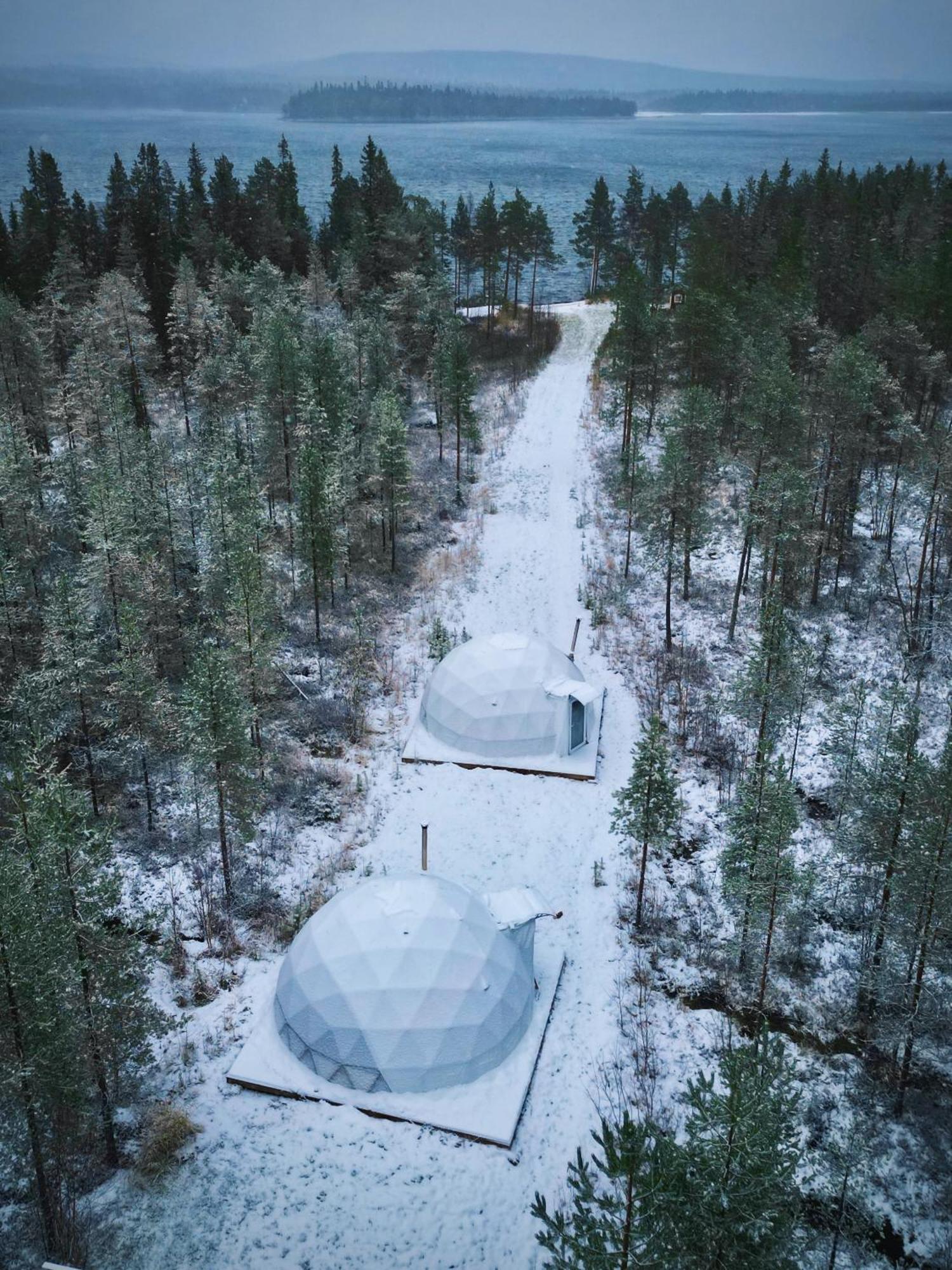 Aurora Igloo Fireplace-Heated Tents In A Secret Forest With Private Jacuzzi And Shared Sauna Bathroom And Dog Friendly Rovaniemi Exteriér fotografie